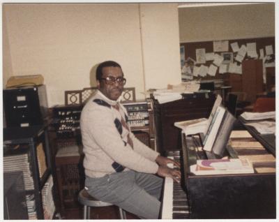 Willie Summerville at a piano